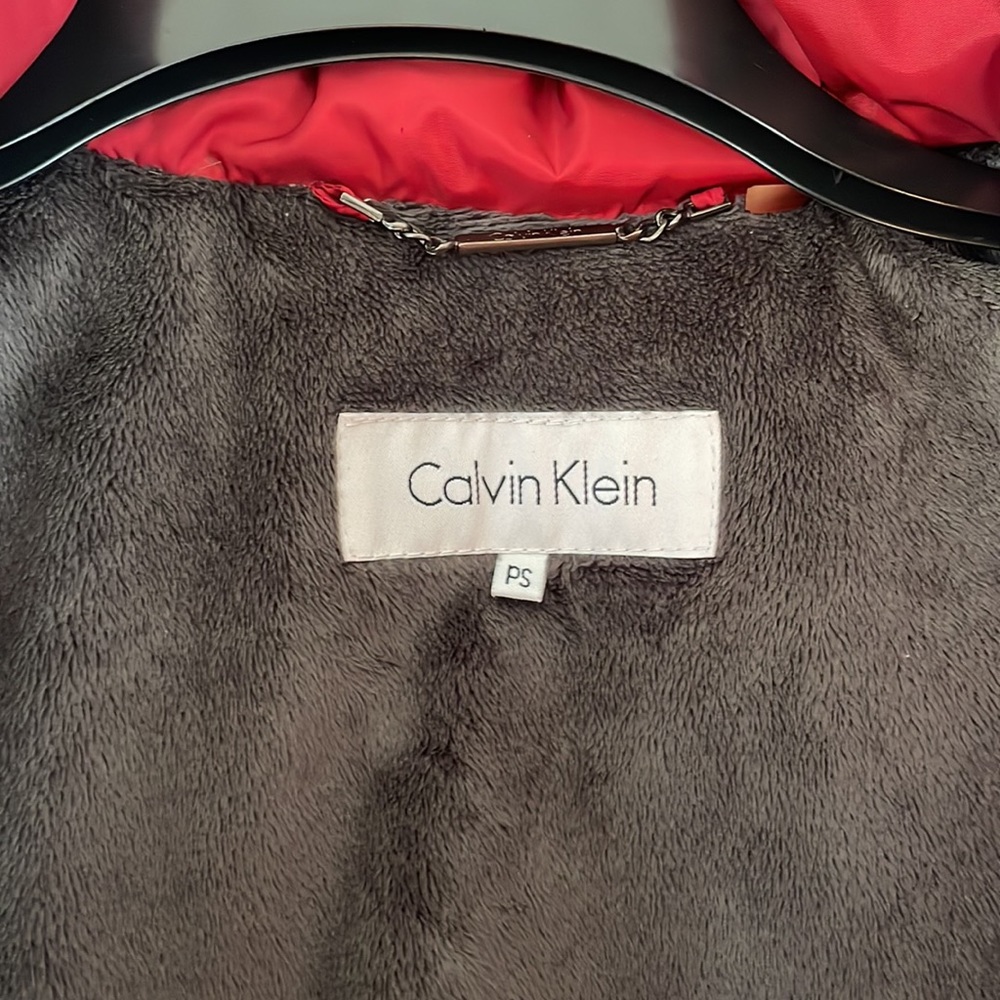 Calvin Klein Ladies Petite Red Puffer Coat - Picture 3 of 8